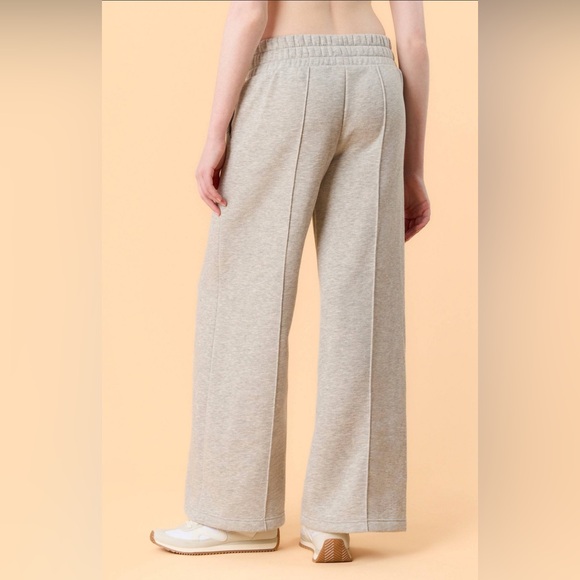 NWT! Blogilates Travel Trouser Sweatpants • Grey • Women’s Small - Picture 3 of 7